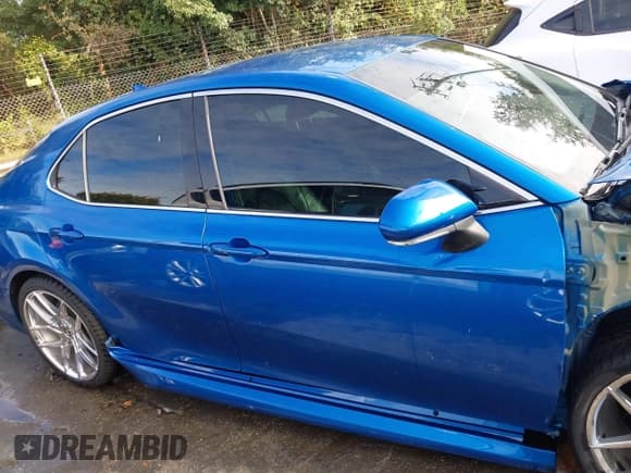 ✅ 2019 Toyota Camry SE • VIN: 4T1B11HK7KU290987 • Lot: 43408543. Listed on IAAI with 99,187 mi. Free auction sales archive from the USA and detailed vehicle history report at DreamBid. Image 14.