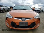 ✅ 2012 Hyundai Veloster w/Black Int • VIN: KMHTC6AD3CU028988 • Lot: 43837055. Wystawiony na Copart z przebiegiem 135 316 mil. Bezpłatny archiwum sprzedaży aukcyjnych z USA i szczegółowy raport historii pojazdu na DreamBid. Zdjęcie 5.