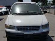 ✅ 1999 Plymouth Voyager • VIN: 2P4GP25R5XR196011 • Лот: 53822085. Опубликован ранее на Copart с пробегом 163 189 миль. Бесплатный доступ к архиву аукционных продаж из США и подробный отчёт об истории автомобиля на DreamBid. Изображение 5.
