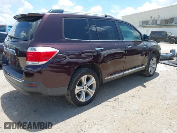 ✅ 2013 Toyota Highlander Limited • VIN: 5TDYK3EH3DS130550 • Лот: 42783168. Опубликован ранее на IAAI с пробегом 165 724 миль. Бесплатный доступ к архиву аукционных продаж из США и подробный отчёт об истории автомобиля на DreamBid. Изображение 4.