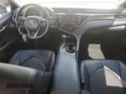 ✅ 2018 Toyota Camry SE • VIN: 4T1B11HK0JU534932 • Lot: 67406075. Wystawiony na Copart z przebiegiem 182 065 mil. Bezpłatny archiwum sprzedaży aukcyjnych z USA i szczegółowy raport historii pojazdu na DreamBid. Zdjęcie 8.