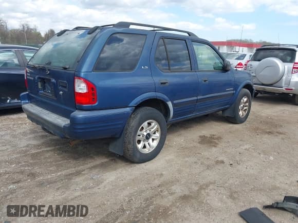 ✅ 2002 Isuzu Rodeo S • VIN: 4S2CK58W124320988 • Lot: 41921874. Wystawiony na IAAI z przebiegiem 227 320 mil. Bezpłatny archiwum sprzedaży aukcyjnych z USA i szczegółowy raport historii pojazdu na DreamBid. Zdjęcie 4.