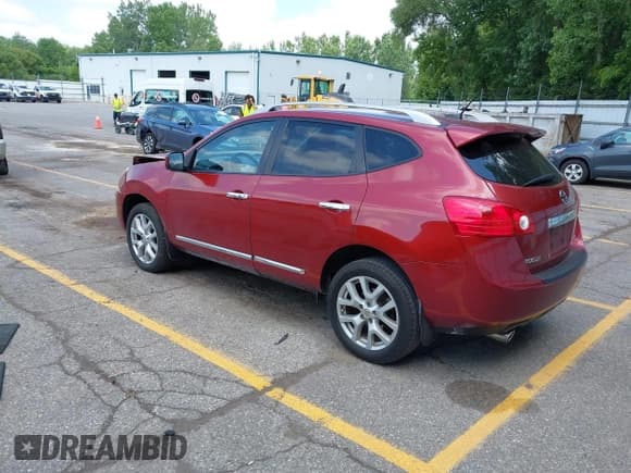 ✅ 2013 Nissan Rogue SL • VIN: JN8AS5MV4DW116164 • Lot: 42672471. Wystawiony na IAAI z przebiegiem 171 409 mil. Bezpłatny archiwum sprzedaży aukcyjnych z USA i szczegółowy raport historii pojazdu na DreamBid. Zdjęcie 3.