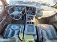 ✅ 2004 Chevrolet Silverado 2500HD LS • VIN: 1GCHK23124F125369 • Lot: 86151445. Wystawiony na Copart z przebiegiem 162 473 mil. Bezpłatny archiwum sprzedaży aukcyjnych z USA i szczegółowy raport historii pojazdu na DreamBid. Zdjęcie 8.