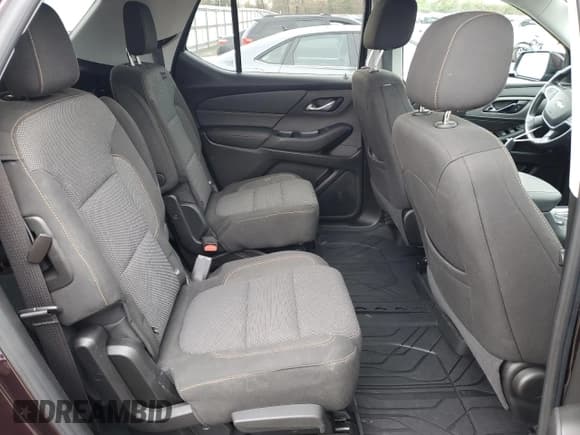 ✅ 2018 Chevrolet Traverse LT Cloth • VIN: 1GNEVGKW1JJ130888 • Lot: 92408175. Listed on Copart with 205,334 mi. Free auction sales archive from the USA and detailed vehicle history report at DreamBid. Image 11.