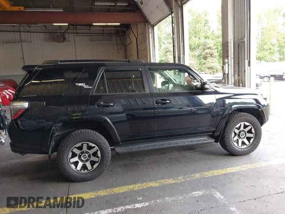 ✅ 2022 Toyota 4Runner TRD Off Road Premium • VIN: JTERU5JR5N6007404 • Лот: 43422147. Опубликован ранее на IAAI с пробегом 83 156 миль. Бесплатный доступ к архиву аукционных продаж из США и подробный отчёт об истории автомобиля на DreamBid. Изображение 13.