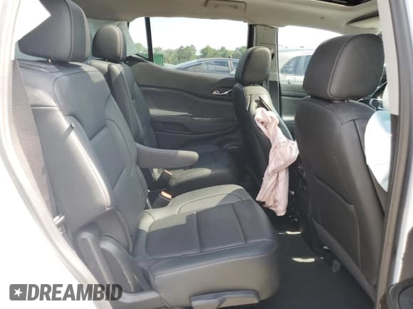 ✅ 2022 GMC Acadia SLT • VIN: 1GKKNMLS0NZ175371 • Lot: 61660035. Wystawiony na Copart z przebiegiem 83 575 mil. Bezpłatny archiwum sprzedaży aukcyjnych z USA i szczegółowy raport historii pojazdu na DreamBid. Zdjęcie 11.