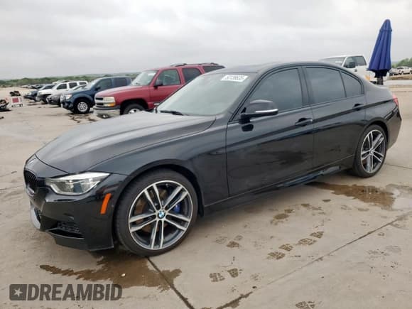 ✅ 2018 BMW 3 Series 340i • VIN: WBA8B3C5XJK777729 • Лот: 50139635. Опубликован ранее на Copart с пробегом 65 795 миль. Бесплатный доступ к архиву аукционных продаж из США и подробный отчёт об истории автомобиля на DreamBid. Изображение 1.