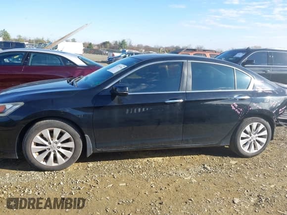 ✅ 2015 Honda Accord EX-L • VIN: 1HGCR2F89FA046474 • Lot: 43775766. Listed on IAAI with 100,650 mi. Free auction sales archive from the USA and detailed vehicle history report at DreamBid. Image 15.