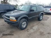 ✅ 2001 Chevrolet Blazer LS • VIN: 1GNCT18W51K220881 • Lot: 42124554. Wystawiony na IAAI z przebiegiem 121 254 mil. Bezpłatny archiwum sprzedaży aukcyjnych z USA i szczegółowy raport historii pojazdu na DreamBid. Zdjęcie 2.