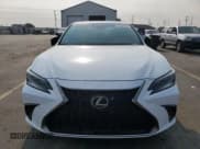 ✅ 2024 Lexus ES 350 F Sport • VIN: 58AJZ1B17RU180321 • Lot: 71862905. Wystawiony na Copart z przebiegiem 7 318 mil. Bezpłatny archiwum sprzedaży aukcyjnych z USA i szczegółowy raport historii pojazdu na DreamBid. Zdjęcie 5.