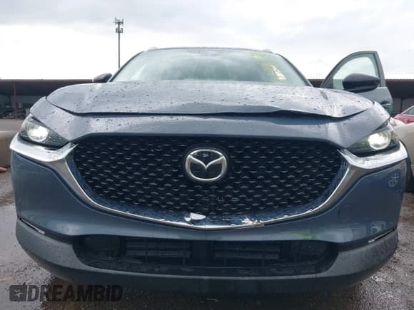 ✅ 2025 Mazda CX-30 S Carbon Edition • VIN: 3MVDMBCM6SM813356 • Lot: 42165714. Wystawiony na IAAI z przebiegiem 2 338 mil. Bezpłatny archiwum sprzedaży aukcyjnych z USA i szczegółowy raport historii pojazdu na DreamBid. Zdjęcie 6.