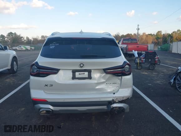 ✅ 2023 BMW X3 sDrive30i • VIN: 5UX43DP03P9R75120 • Lot: 43692847. Wystawiony na IAAI z przebiegiem 48 425 mil. Bezpłatny archiwum sprzedaży aukcyjnych z USA i szczegółowy raport historii pojazdu na DreamBid. Zdjęcie 17.