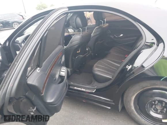 ✅ 2014 Mercedes-Benz S 550 • VIN: WDDUG8CB0EA014383 • Lot: 42773617. Listed on IAAI with 147,261 mi. Free auction sales archive from the USA and detailed vehicle history report at DreamBid. Image 8.