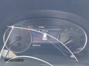 ✅ 2019 Infiniti QX50 Essential • VIN: 3PCAJ5M12KF137902 • Lot: 43359582. Wystawiony na IAAI z przebiegiem 62 410 mil. Bezpłatny archiwum sprzedaży aukcyjnych z USA i szczegółowy raport historii pojazdu na DreamBid. Zdjęcie 7.