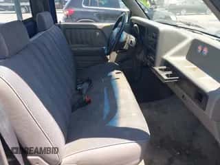 1996 Dodge Dakota SLT z VIN 1B7FL26X0TW703441, wystawiony jako IAAI lot #42859049 z przebiegiem 179 462 mil mil oraz . Historia ofert i sprzedaży dostępna na DreamBid. Obrazek 5.