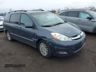 ✅ 2010 Toyota Sienna XLE • VIN: 5TDDK4CC4AS033039 • Lot: 41725198. Wystawiony na IAAI z przebiegiem 119 618 mil. Bezpłatny archiwum sprzedaży aukcyjnych z USA i szczegółowy raport historii pojazdu na DreamBid. Zdjęcie 1.