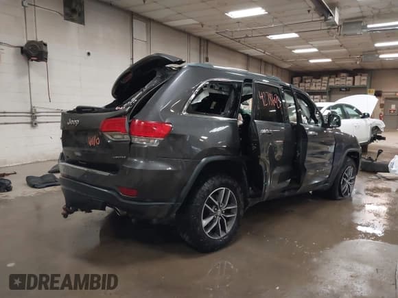 ✅ 2018 Jeep Grand Cherokee Limited • VIN: 1C4RJFBG1JC216232 • Lot: 42786023. Wystawiony na IAAI z przebiegiem 119 812 mil. Bezpłatny archiwum sprzedaży aukcyjnych z USA i szczegółowy raport historii pojazdu na DreamBid. Zdjęcie 4.