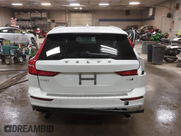 ✅ 2020 Volvo V60 • VIN: YV4102WK0L1037649 • Лот: 41043003. Опубликован ранее на IAAI с пробегом 103 613 миль. Бесплатный доступ к архиву аукционных продаж из США и подробный отчёт об истории автомобиля на DreamBid. Изображение 16.