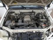 ✅ 2002 Toyota Sequoia Limited • VIN: 5TDBT48A82S062105 • Лот: 71801885. Опубликован ранее на Copart с пробегом 355 532 миль. Бесплатный доступ к архиву аукционных продаж из США и подробный отчёт об истории автомобиля на DreamBid. Изображение 12.