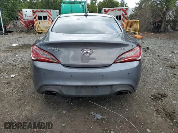 ✅ 2014 Hyundai Genesis Coupe Ultimate • VIN: KMHHU6KJ5EU118430 • Lot: 80327065. Listed on Copart with 98,263 mi. Free auction sales archive from the USA and detailed vehicle history report at DreamBid. Image 6.