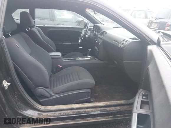 ✅ 2011 Dodge Challenger • VIN: 2B3CJ4DG6BH509941 • Lot: 41555200. Wystawiony na IAAI z przebiegiem 158 462 mil. Bezpłatny archiwum sprzedaży aukcyjnych z USA i szczegółowy raport historii pojazdu na DreamBid. Zdjęcie 5.