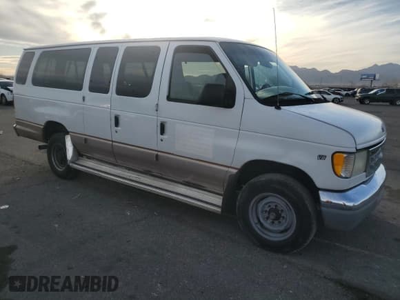 ✅ 2000 Ford Econoline Passenger XL • VIN: 1FBSS31L5YHA09064 • Lot: 84828844. Listed on Copart with 257,973 mi. Free auction sales archive from the USA and detailed vehicle history report at DreamBid. Image 4.