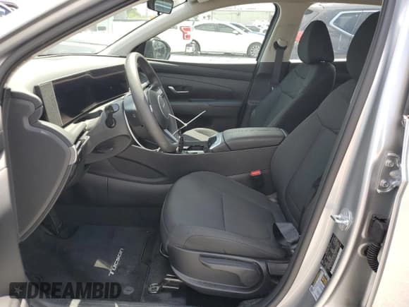 ✅ 2025 Hyundai Tucson SE • VIN: 5NMJA3DE8SH514545 • Lot: 62113205. Wystawiony na Copart z przebiegiem 3 015 mil. Bezpłatny archiwum sprzedaży aukcyjnych z USA i szczegółowy raport historii pojazdu na DreamBid. Zdjęcie 7.