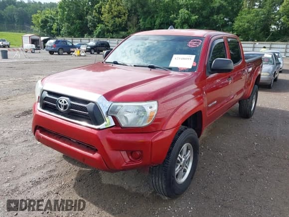 ✅ 2014 Toyota Tacoma • VIN: 3TMMU4FN8EM068048 • Lot: 42548095. Wystawiony na IAAI z przebiegiem 126 332 mil. Bezpłatny archiwum sprzedaży aukcyjnych z USA i szczegółowy raport historii pojazdu na DreamBid. Zdjęcie 6.