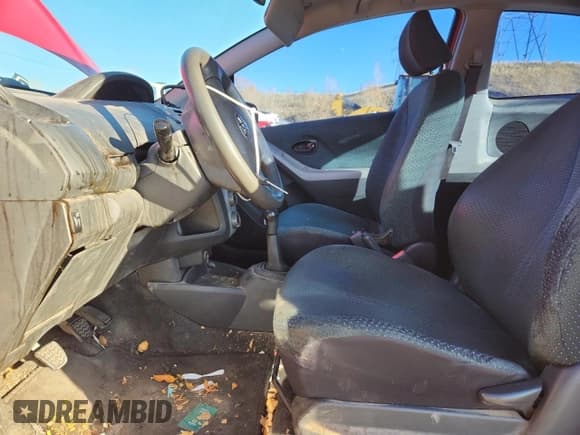 ✅ 2007 Toyota Yaris • VIN: JTDJT923675120972 • Lot: 90734815. Listed on Copart with 40,340 mi. Free auction sales archive from the USA and detailed vehicle history report at DreamBid. Image 7.