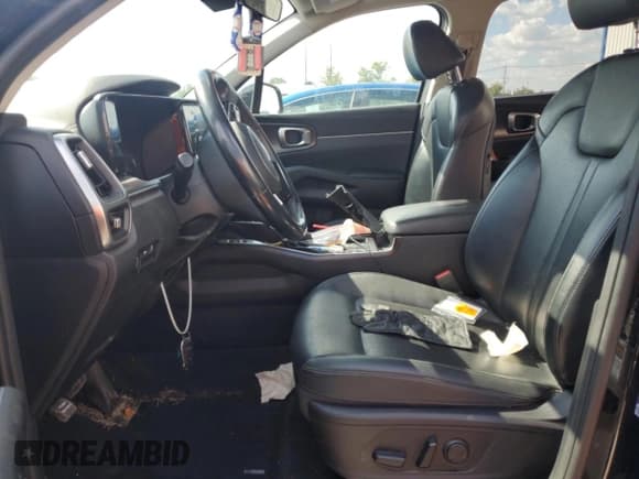 ✅ 2021 Kia Sorento S • VIN: 5XYRLDLCXMG021059 • Lot: 81587355. Listed on Copart with 87,229 mi. Free auction sales archive from the USA and detailed vehicle history report at DreamBid. Image 7.