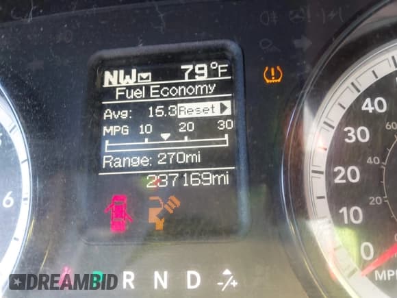 ✅ 2017 Ram 1500 Tradesman • VIN: 3C6RR7KT3HG742615 • Lot: 42218000. Wystawiony na IAAI z przebiegiem 237 169 mil. Bezpłatny archiwum sprzedaży aukcyjnych z USA i szczegółowy raport historii pojazdu na DreamBid. Zdjęcie 7.