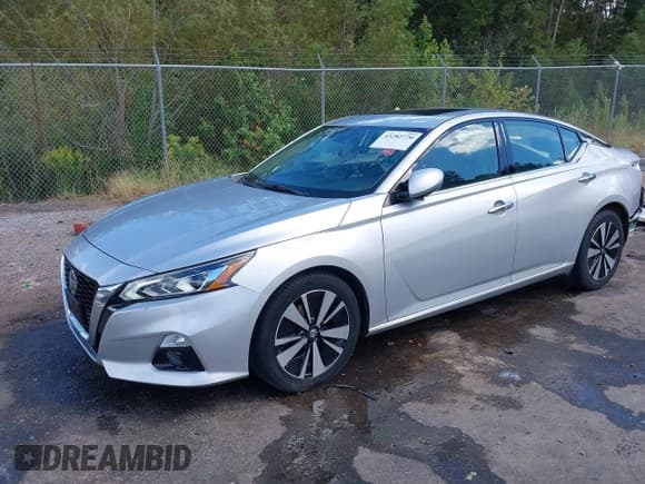 ✅ 2019 Nissan Altima SL • VIN: 1N4BL4EV9KC156248 • Лот: 43282770. Опубликован ранее на IAAI с пробегом 183 478 миль. Бесплатный доступ к архиву аукционных продаж из США и подробный отчёт об истории автомобиля на DreamBid. Изображение 2.