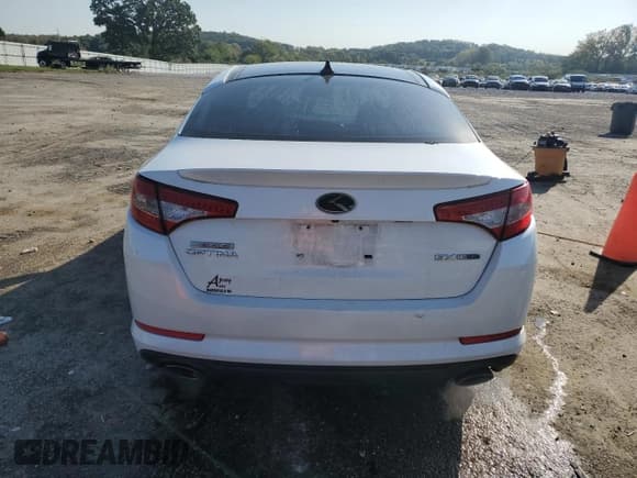 ✅ 2011 Kia Optima SX • VIN: KNAGR4A69B5166583 • Lot: 81803745. Listed on Copart with 176,619 mi. Free auction sales archive from the USA and detailed vehicle history report at DreamBid. Image 6.