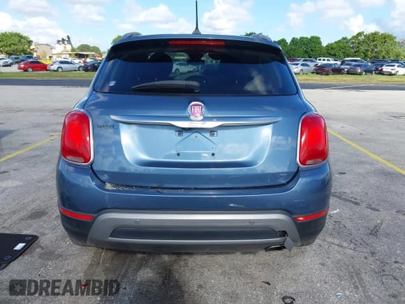 ✅ 2017 FIAT 500X Urbana Edition • VIN: ZFBCFXCBXHP611905 • Lot: 42563046. Wystawiony na IAAI z przebiegiem 44 115 mil. Bezpłatny archiwum sprzedaży aukcyjnych z USA i szczegółowy raport historii pojazdu na DreamBid. Zdjęcie 17.