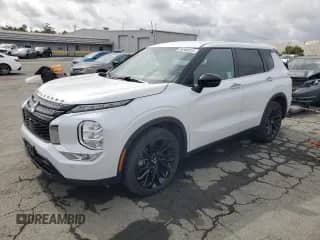 2023 Mitsubishi Outlander SE с VIN JA4J3UA84PZ034708, выставлен на аукционе Copart как лот 84960815 с пробегом 127 143 миль миль и Списание • Salvage title. История ставок и продаж доступна на DreamBid. Изображение 1.