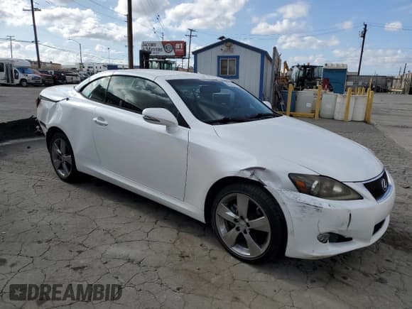 ✅ 2011 Lexus IS 250 C • VIN: JTHFF2C20B2518388 • Lot: 80325815. Wystawiony na Copart z przebiegiem 106 479 mil. Bezpłatny archiwum sprzedaży aukcyjnych z USA i szczegółowy raport historii pojazdu na DreamBid. Zdjęcie 4.