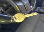 ✅ 2011 Jeep Wrangler Sport • VIN: 1J4AA2D11BL622442 • Лот: 43614254. Опубликован ранее на IAAI с пробегом 157 340 миль. Бесплатный доступ к архиву аукционных продаж из США и подробный отчёт об истории автомобиля на DreamBid. Изображение 11.