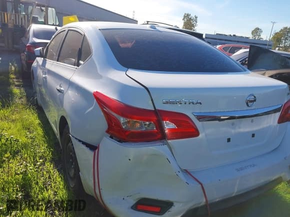 ✅ 2017 Nissan Sentra SV • VIN: 3N1AB7AP3HL639333 • Лот: 43416742. Опубликован ранее на IAAI с пробегом 125 445 миль. Бесплатный доступ к архиву аукционных продаж из США и подробный отчёт об истории автомобиля на DreamBid. Изображение 3.