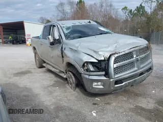 ✅ 2018 Ram 2500 Laramie • VIN: 3C6UR5FL6JG338593 • Lot: 41325579. Wystawiony na IAAI z przebiegiem 83 063 mil. Bezpłatny archiwum sprzedaży aukcyjnych z USA i szczegółowy raport historii pojazdu na DreamBid. Zdjęcie 1.
