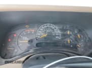 ✅ 2003 Chevrolet Silverado 2500HD LS • VIN: 1GCHK23133F253666 • Lot: 63904645. Listed on Copart with 318,461 mi. Free auction sales archive from the USA and detailed vehicle history report at DreamBid. Image 9.