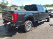 ✅ 2018 Ford F-250 XL • VIN: 1FT7W2B68JEC87943 • Lot: 42747223. Listed on IAAI with 124,099 mi. Free auction sales archive from the USA and detailed vehicle history report at DreamBid. Image 4.