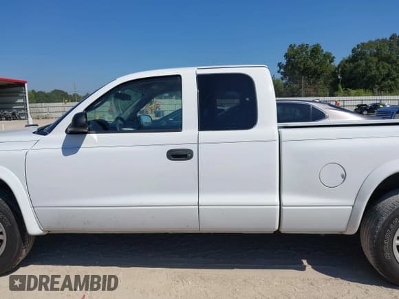 ✅ 2004 Dodge Dakota • VIN: 1D7GL12K84S698366 • Lot: 43250040. Listed on IAAI with 127,799 mi. Free auction sales archive from the USA and detailed vehicle history report at DreamBid. Image 14.