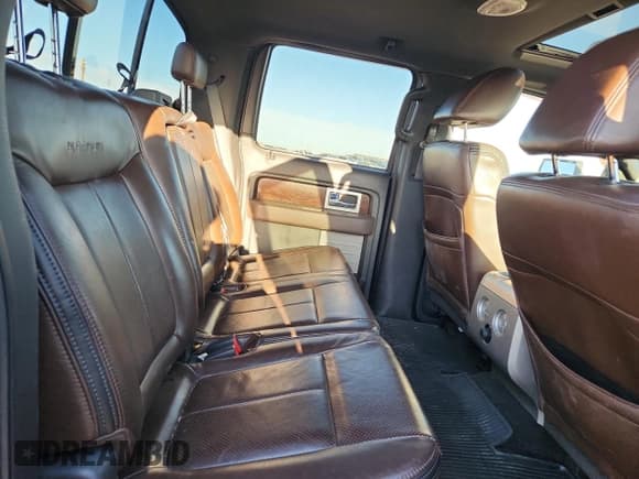 ✅ 2009 Ford F-150 XL • VIN: 1FTPW14VX9FB29897 • Lot: 91783075. Wystawiony na Copart z przebiegiem 148 292 mil. Bezpłatny archiwum sprzedaży aukcyjnych z USA i szczegółowy raport historii pojazdu na DreamBid. Zdjęcie 10.