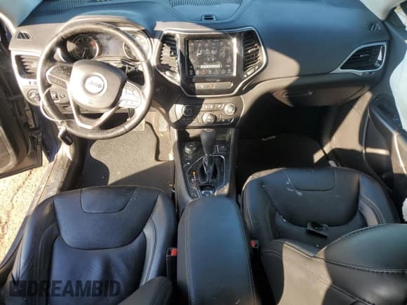 ✅ 2020 Jeep Cherokee Limited • VIN: 1C4PJMDXXLD622001 • Lot: 84011935. Wystawiony na Copart z przebiegiem 76 381 mil. Bezpłatny archiwum sprzedaży aukcyjnych z USA i szczegółowy raport historii pojazdu na DreamBid. Zdjęcie 8.