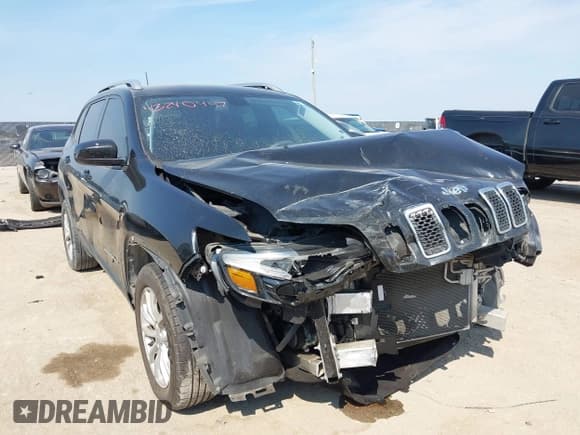 ✅ 2020 Jeep Cherokee Latitude • VIN: 1C4PJLCB6LD624134 • Lot: 43240447. Wystawiony na IAAI z przebiegiem 107 712 mil. Bezpłatny archiwum sprzedaży aukcyjnych z USA i szczegółowy raport historii pojazdu na DreamBid. Zdjęcie 1.