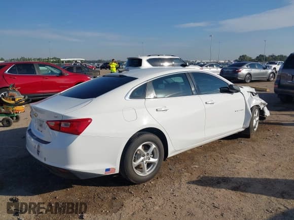✅ 2016 Chevrolet Malibu LS • VIN: 1G1ZB5ST7GF291635 • Lot: 40921899. Listed on IAAI with 185,108 mi. Free auction sales archive from the USA and detailed vehicle history report at DreamBid. Image 4.