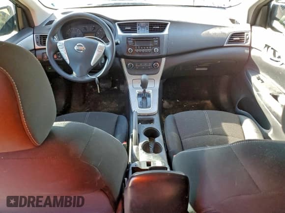 ✅ 2015 Nissan Sentra S • VIN: 3N1AB7AP0FY347459 • Lot: 94318325. Wystawiony na Copart z przebiegiem 89 703 mil. Bezpłatny archiwum sprzedaży aukcyjnych z USA i szczegółowy raport historii pojazdu na DreamBid. Zdjęcie 8.