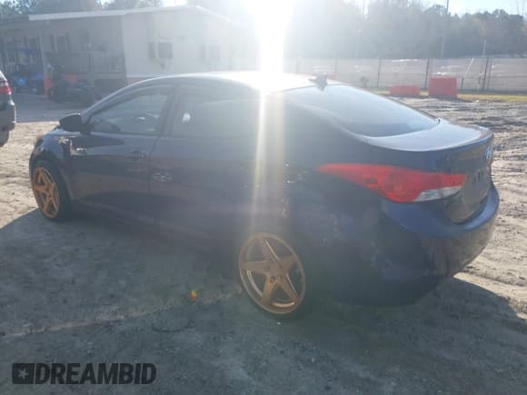 ✅ 2011 Hyundai Elantra GLS • VIN: 5NPDH4AE3BH005386 • Lot: 43887822. Listed on IAAI with 188,076 mi. Free auction sales archive from the USA and detailed vehicle history report at DreamBid. Image 3.