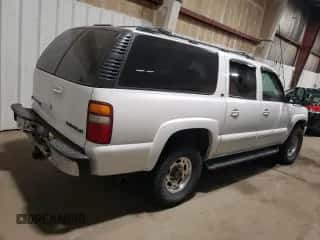 2003 Chevrolet Suburban LT с VIN 3GNGK26G33G130967, выставлен на аукционе Copart как лот 81364474 с пробегом 236 136 миль миль и Списание • Salvage title. История ставок и продаж доступна на DreamBid. Изображение 3.
